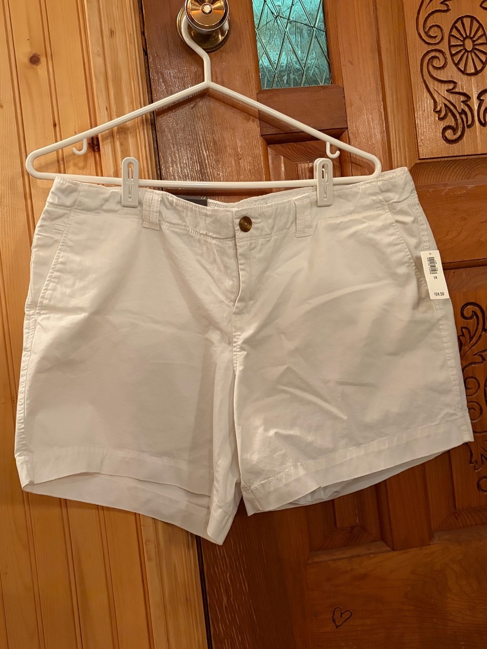 Old Navy White Women's Bermuda Shorts